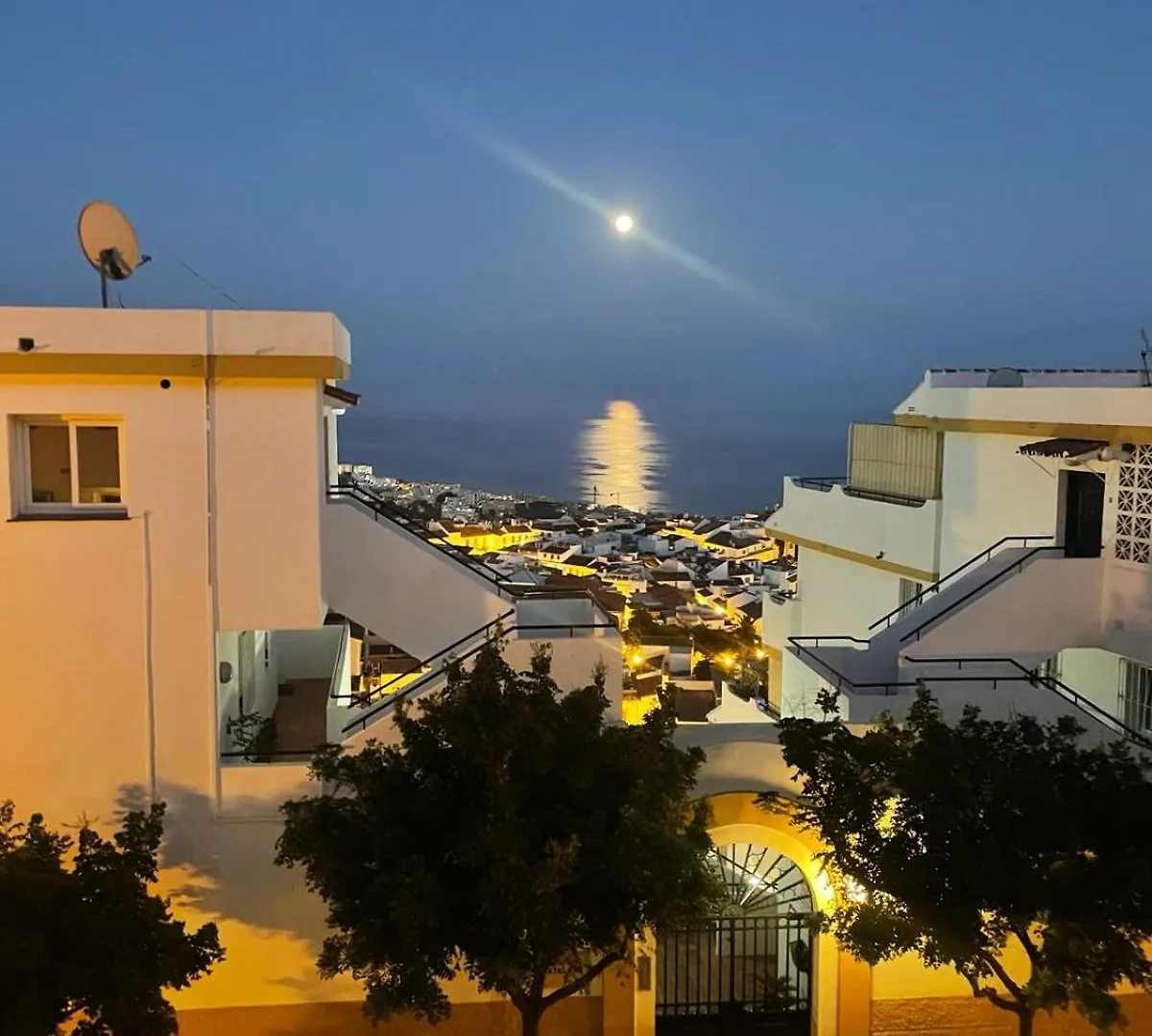 Stunning Penthouse With Sea Views,Solarium,Pool & Parking Apartment Benalmadena